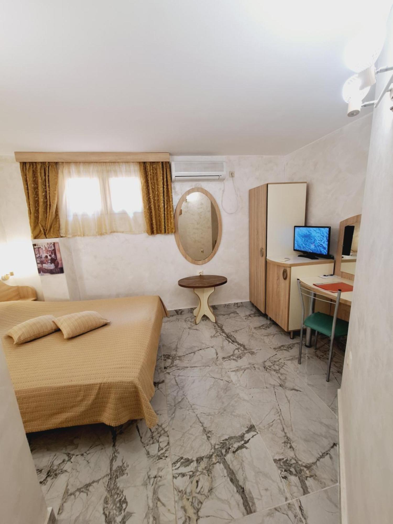 Hotel Color Varna Exterior photo
